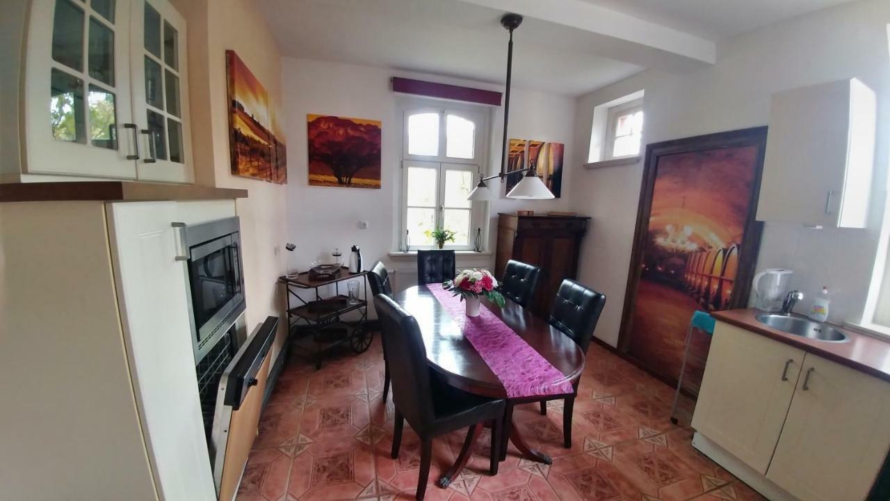 Historische Schule "Ferienwohnung Pauline" I&Ii Stobnitz Bagian luar foto